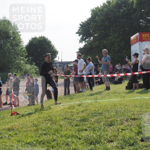 15.06.2025 - 27. Vierlanden-Triathlon KatJ http://msf.ph/oto/7979138 15.06.2025 08:43:01 Schwimmen 18, 72, 137, 154 meine-sportfotos.de