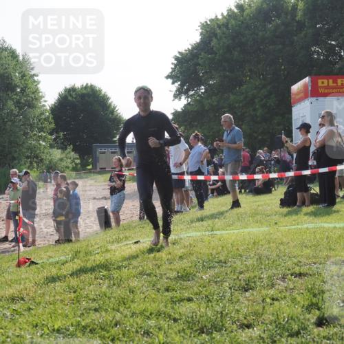15.06.2025 - 27. Vierlanden-Triathlon KatJ http://msf.ph/oto/7979155 15.06.2025 08:43:02 Schwimmen 18, 72, 137, 154 meine-sportfotos.de