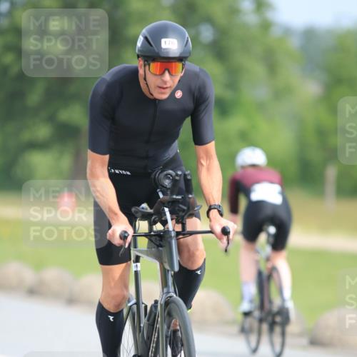 15.06.2025 - 27. Vierlanden-Triathlon H.Heesch http://msf.ph/oto/7979186 15.06.2025 10:27:23 Radfahren 165, 176, 492, 522, 549, 594, 628 meine-sportfotos.de