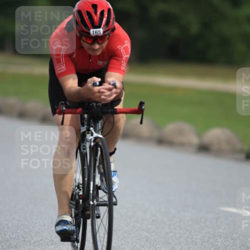 15.06.2025 - 27. Vierlanden-Triathlon H.Heesch http://msf.ph/oto/7979190 15.06.2025 10:27:27 Radfahren 165, 176, 492, 522, 549, 628 meine-sportfotos.de