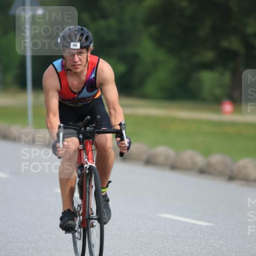15.06.2025 - 27. Vierlanden-Triathlon H.Heesch http://msf.ph/oto/7979206 15.06.2025 10:27:49 Radfahren 49, 73, 100, 505, 529, 533, 552 meine-sportfotos.de
