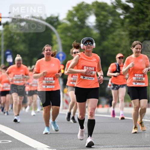 15.06.2025 - REWE Women's Run Dr. Thomas Lammeyer http://msf.ph/oto/7979218 15.06.2025 10:44:28 Laufen 6, 27, 5624, 5294, 5649 meine-sportfotos.de