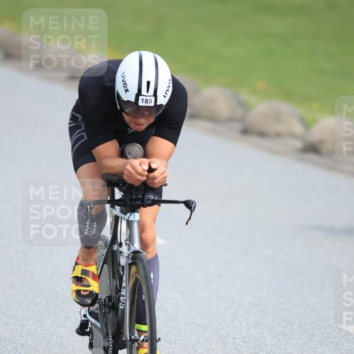 15.06.2025 - 27. Vierlanden-Triathlon H.Heesch http://msf.ph/oto/7979224 15.06.2025 10:30:17 Radfahren 38, 185, 210, 239, 248, 515, 602 meine-sportfotos.de