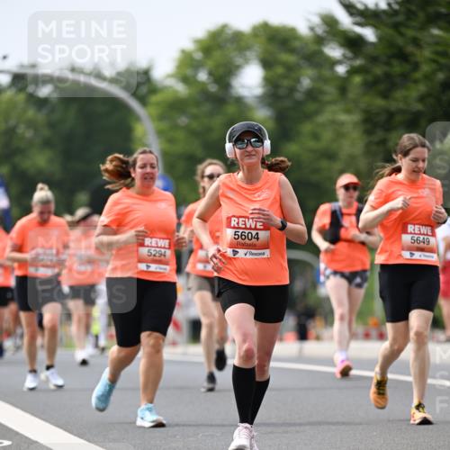 15.06.2025 - REWE Women's Run Dr. Thomas Lammeyer http://msf.ph/oto/7979228 15.06.2025 10:44:28 Laufen 5604, 5294, 5649 meine-sportfotos.de