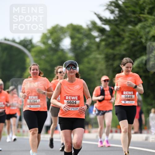 15.06.2025 - REWE Women's Run Dr. Thomas Lammeyer http://msf.ph/oto/7979238 15.06.2025 10:44:29 Laufen 5294, 5604, 5649 meine-sportfotos.de