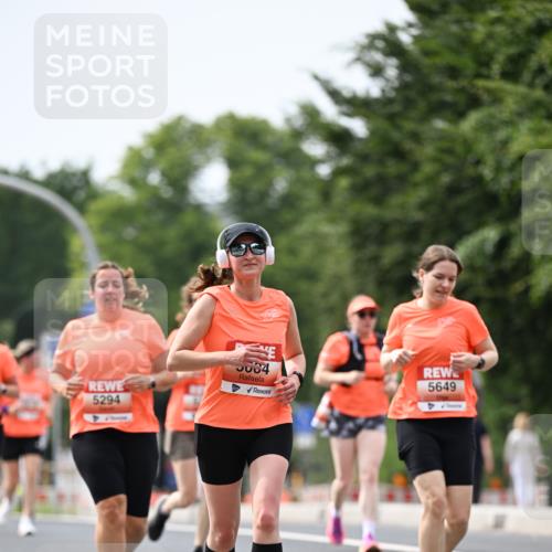 15.06.2025 - REWE Women's Run Dr. Thomas Lammeyer http://msf.ph/oto/7979241 15.06.2025 10:44:29 Laufen 5004, 5649, 5294 meine-sportfotos.de