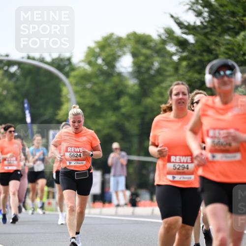 15.06.2025 - REWE Women's Run Dr. Thomas Lammeyer http://msf.ph/oto/7979274 15.06.2025 10:44:31 Laufen 5624, 5294, 5604 meine-sportfotos.de