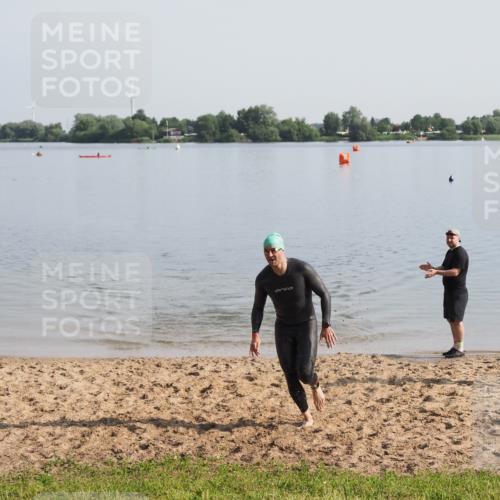 21.06.2025 - 27. Vierlanden-Triathlon MichiJ http://msf.ph/oto/7979284 15.06.2026 08:56:16 Schwimmen 239 meine-sportfotos.de