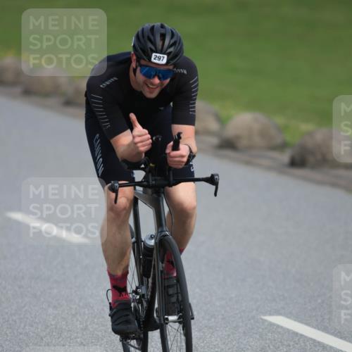 15.06.2025 - 27. Vierlanden-Triathlon H.Heesch http://msf.ph/oto/7979285 15.06.2025 10:31:11 Radfahren 255, 267, 297, 310, 335, 578 meine-sportfotos.de