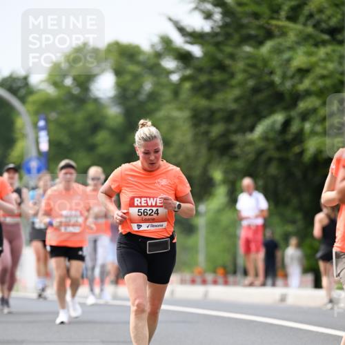15.06.2025 - REWE Women's Run Dr. Thomas Lammeyer http://msf.ph/oto/7979308 15.06.2025 10:44:33 Laufen 5624 meine-sportfotos.de