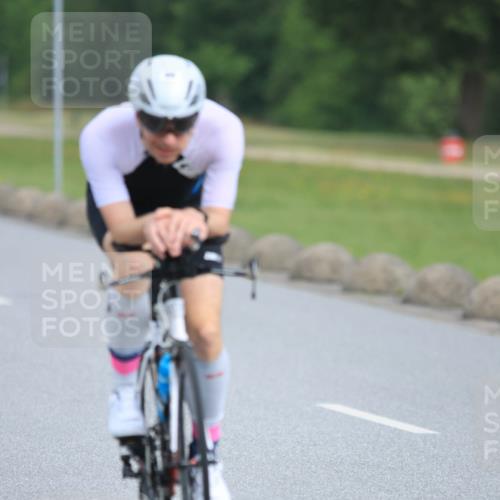 15.06.2025 - 27. Vierlanden-Triathlon H.Heesch http://msf.ph/oto/7979337 15.06.2025 10:31:48 Radfahren 88, 129, 159, 280 meine-sportfotos.de
