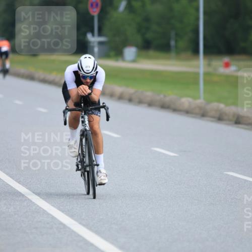 15.06.2025 - 27. Vierlanden-Triathlon H.Heesch http://msf.ph/oto/7979345 15.06.2025 10:31:57 Radfahren 30, 159, 223, 273, 354, 603 meine-sportfotos.de