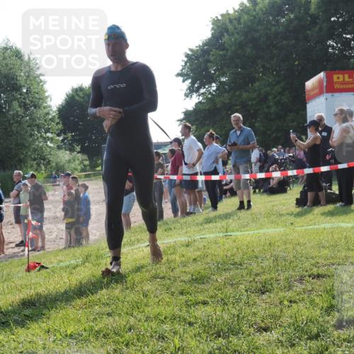 15.06.2025 - 27. Vierlanden-Triathlon KatJ http://msf.ph/oto/7979356 15.06.2025 08:43:16 Schwimmen 11, 72, 100, 102, 139 meine-sportfotos.de