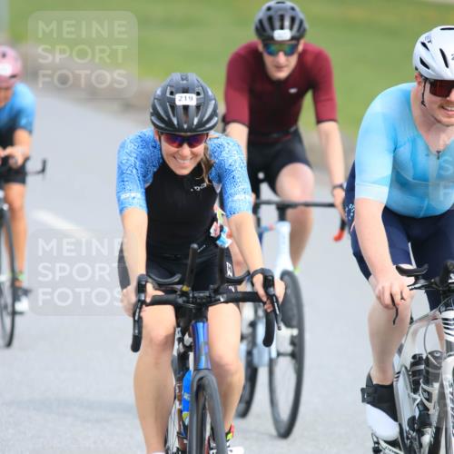 15.06.2025 - 27. Vierlanden-Triathlon H.Heesch http://msf.ph/oto/7979388 15.06.2025 10:32:40 Radfahren 12, 204, 209, 219, 261, 318, 327, 498 meine-sportfotos.de