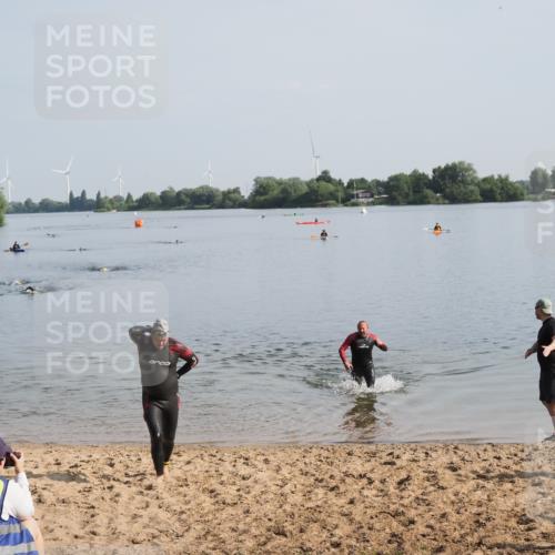 21.06.2025 - 27. Vierlanden-Triathlon MichiJ http://msf.ph/oto/7979404 15.06.2026 08:58:09 Schwimmen 151, 157, 232 meine-sportfotos.de