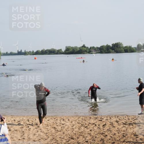 21.06.2025 - 27. Vierlanden-Triathlon MichiJ http://msf.ph/oto/7979409 15.06.2026 08:58:09 Schwimmen 151, 157, 232 meine-sportfotos.de