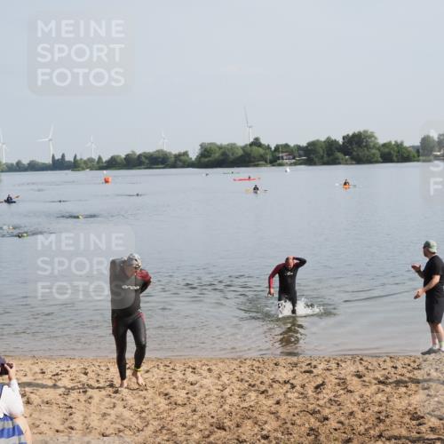 21.06.2025 - 27. Vierlanden-Triathlon MichiJ http://msf.ph/oto/7979412 15.06.2026 08:58:09 Schwimmen 151, 157, 232 meine-sportfotos.de