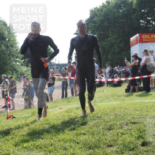 15.06.2025 - 27. Vierlanden-Triathlon KatJ http://msf.ph/oto/7979435 15.06.2025 08:43:24 Schwimmen 11, 102, 139, 148 meine-sportfotos.de