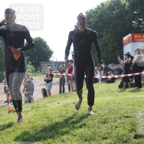 15.06.2025 - 27. Vierlanden-Triathlon KatJ http://msf.ph/oto/7979453 15.06.2025 08:43:24 Schwimmen 11, 102, 139, 148 meine-sportfotos.de