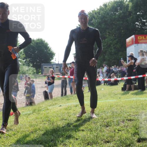 15.06.2025 - 27. Vierlanden-Triathlon KatJ http://msf.ph/oto/7979458 15.06.2025 08:43:24 Schwimmen 11, 102, 139, 148 meine-sportfotos.de