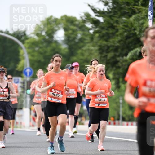 15.06.2025 - REWE Women's Run Dr. Thomas Lammeyer http://msf.ph/oto/7979472 15.06.2025 10:44:40 Laufen 508, 5620, 5404 meine-sportfotos.de