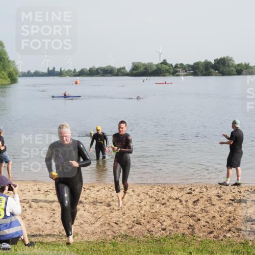 21.06.2025 - 27. Vierlanden-Triathlon MichiJ http://msf.ph/oto/7979505 15.06.2026 08:58:52 Schwimmen 208, 236 meine-sportfotos.de