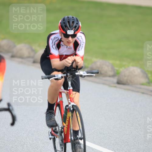 15.06.2025 - 27. Vierlanden-Triathlon H.Heesch http://msf.ph/oto/7979527 15.06.2025 10:33:30 Radfahren 43, 130, 165, 208, 314, 329 meine-sportfotos.de