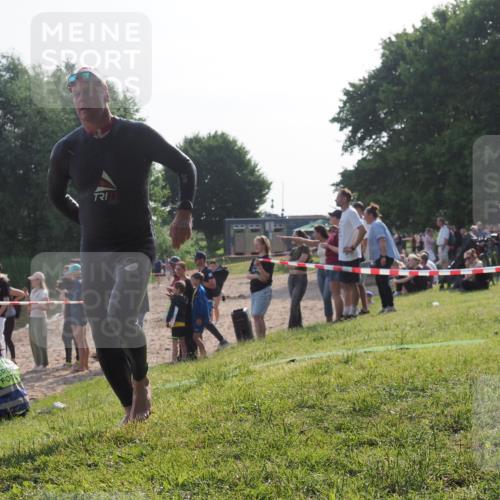 15.06.2025 - 27. Vierlanden-Triathlon KatJ http://msf.ph/oto/7979551 15.06.2025 08:43:30 Schwimmen 11, 65, 74, 102, 148 meine-sportfotos.de