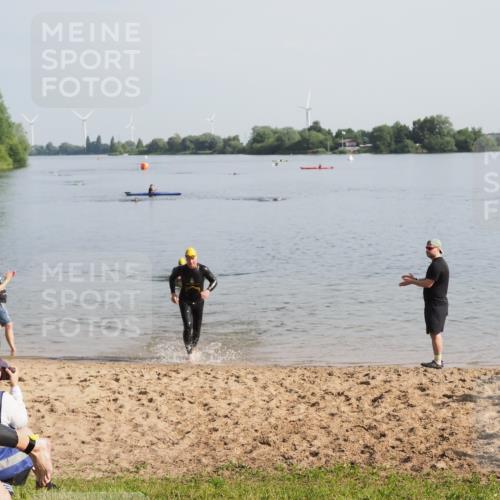 21.06.2025 - 27. Vierlanden-Triathlon MichiJ http://msf.ph/oto/7979552 15.06.2026 08:58:55 Schwimmen 208, 235, 236 meine-sportfotos.de