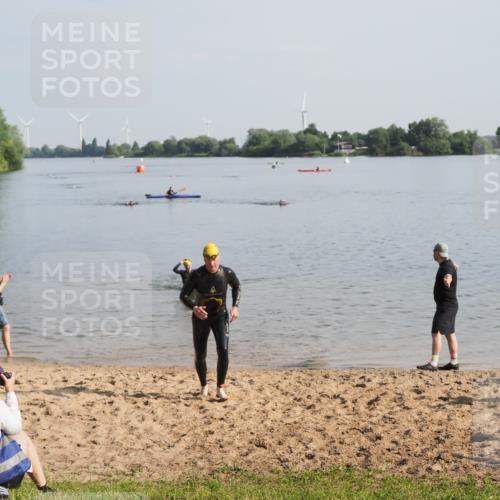 21.06.2025 - 27. Vierlanden-Triathlon MichiJ http://msf.ph/oto/7979583 15.06.2026 08:58:58 Schwimmen 208, 235, 236 meine-sportfotos.de