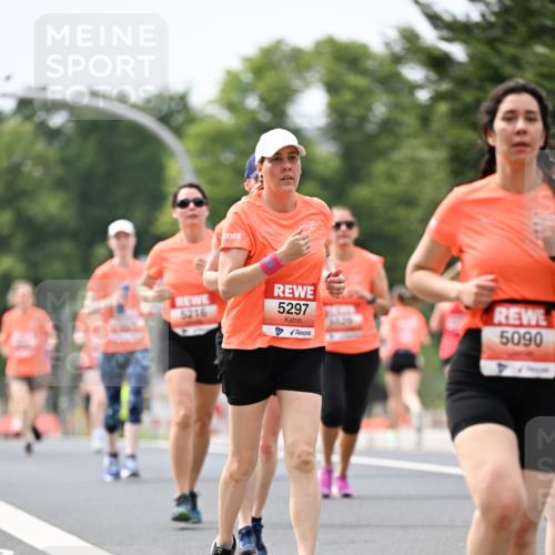 15.06.2025 - REWE Women's Run Dr. Thomas Lammeyer http://msf.ph/oto/7979593 15.06.2025 10:44:45 Laufen 5216, 5297 meine-sportfotos.de