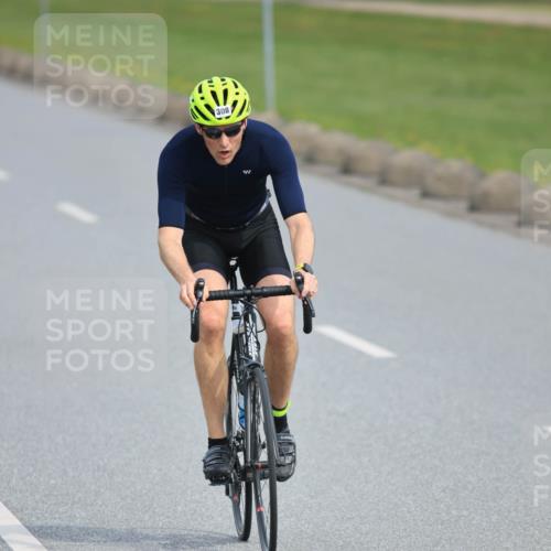 15.06.2025 - 27. Vierlanden-Triathlon H.Heesch http://msf.ph/oto/7979595 15.06.2025 10:34:01 Radfahren 49, 132, 299, 308, 361, 543 meine-sportfotos.de