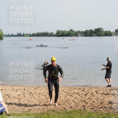 21.06.2025 - 27. Vierlanden-Triathlon MichiJ http://msf.ph/oto/7979610 15.06.2026 08:59:00 Schwimmen 208, 235, 236 meine-sportfotos.de