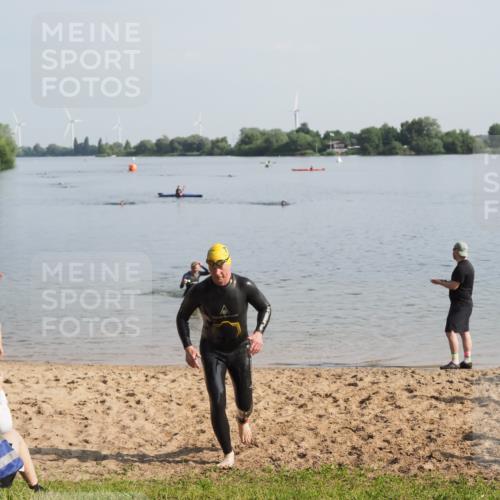 21.06.2025 - 27. Vierlanden-Triathlon MichiJ http://msf.ph/oto/7979620 15.06.2026 08:59:00 Schwimmen 208, 235, 236 meine-sportfotos.de