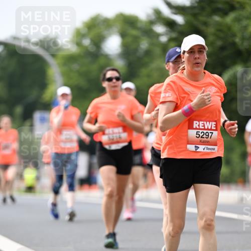 15.06.2025 - REWE Women's Run Dr. Thomas Lammeyer http://msf.ph/oto/7979632 15.06.2025 10:44:47 Laufen 5297 meine-sportfotos.de