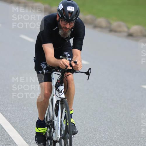 15.06.2025 - 27. Vierlanden-Triathlon H.Heesch http://msf.ph/oto/7979653 15.06.2025 10:34:48 Radfahren 116 meine-sportfotos.de