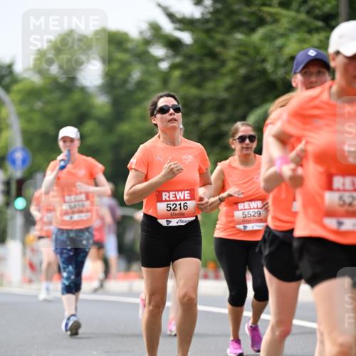 15.06.2025 - REWE Women's Run Dr. Thomas Lammeyer http://msf.ph/oto/7979656 15.06.2025 10:44:48 Laufen 5459, 5216, 5529, 52 meine-sportfotos.de