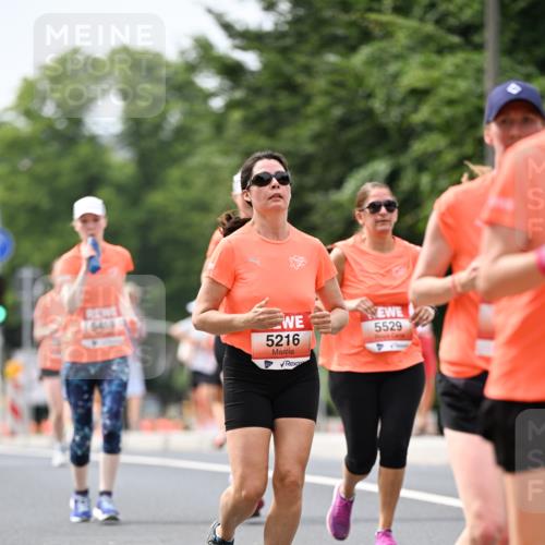 15.06.2025 - REWE Women's Run Dr. Thomas Lammeyer http://msf.ph/oto/7979664 15.06.2025 10:44:48 Laufen 5216, 5529 meine-sportfotos.de