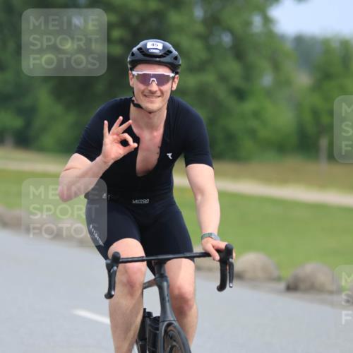15.06.2025 - 27. Vierlanden-Triathlon H.Heesch http://msf.ph/oto/7979670 15.06.2025 10:35:05 Radfahren 45, 122, 128, 137, 316, 330 meine-sportfotos.de