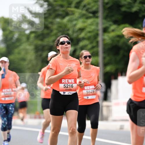 15.06.2025 - REWE Women's Run Dr. Thomas Lammeyer http://msf.ph/oto/7979680 15.06.2025 10:44:48 Laufen 5216, 5529 meine-sportfotos.de