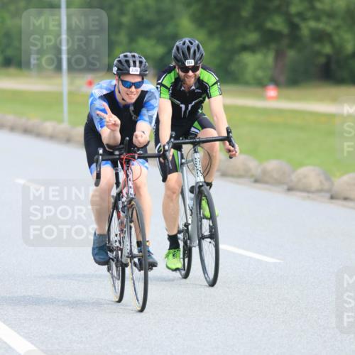 15.06.2025 - 27. Vierlanden-Triathlon H.Heesch http://msf.ph/oto/7979695 15.06.2025 10:35:18 Radfahren 26, 121, 213, 251, 268, 336 meine-sportfotos.de