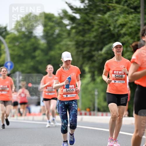 15.06.2025 - REWE Women's Run Dr. Thomas Lammeyer http://msf.ph/oto/7979697 15.06.2025 10:44:49 Laufen 5459, 5458 meine-sportfotos.de