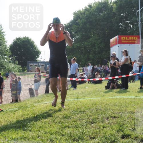 15.06.2025 - 27. Vierlanden-Triathlon KatJ http://msf.ph/oto/7979703 15.06.2025 08:43:44 Schwimmen 32, 65, 74 meine-sportfotos.de