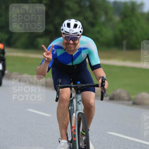 15.06.2025 - 27. Vierlanden-Triathlon H.Heesch http://msf.ph/oto/7979721 15.06.2025 10:35:28 Radfahren 99, 213, 272, 301 meine-sportfotos.de