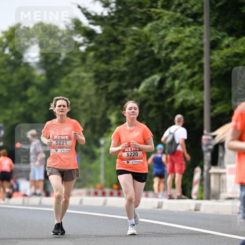 15.06.2025 - REWE Women's Run Dr. Thomas Lammeyer http://msf.ph/oto/7979761 15.06.2025 10:44:52 Laufen 5221, 5220 meine-sportfotos.de