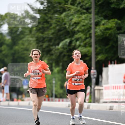 15.06.2025 - REWE Women's Run Dr. Thomas Lammeyer http://msf.ph/oto/7979782 15.06.2025 10:44:53 Laufen 5220 meine-sportfotos.de