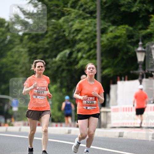 15.06.2025 - REWE Women's Run Dr. Thomas Lammeyer http://msf.ph/oto/7979790 15.06.2025 10:44:53 Laufen 5221, 5220 meine-sportfotos.de