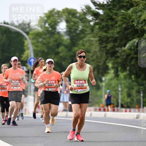 15.06.2025 - REWE Women's Run Dr. Thomas Lammeyer http://msf.ph/oto/7979838 15.06.2025 10:44:57 Laufen 5525, 5667, 5226 meine-sportfotos.de