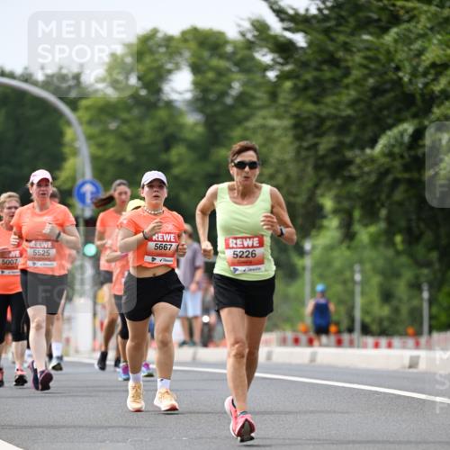 15.06.2025 - REWE Women's Run Dr. Thomas Lammeyer http://msf.ph/oto/7979845 15.06.2025 10:44:57 Laufen 5667, 5525, 5226 meine-sportfotos.de
