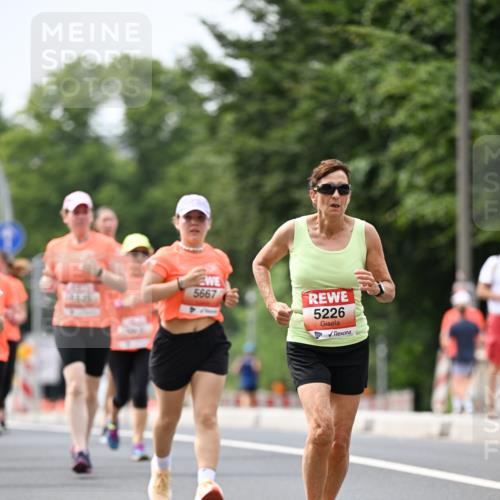 15.06.2025 - REWE Women's Run Dr. Thomas Lammeyer http://msf.ph/oto/7979879 15.06.2025 10:44:58 Laufen 5667, 5226 meine-sportfotos.de